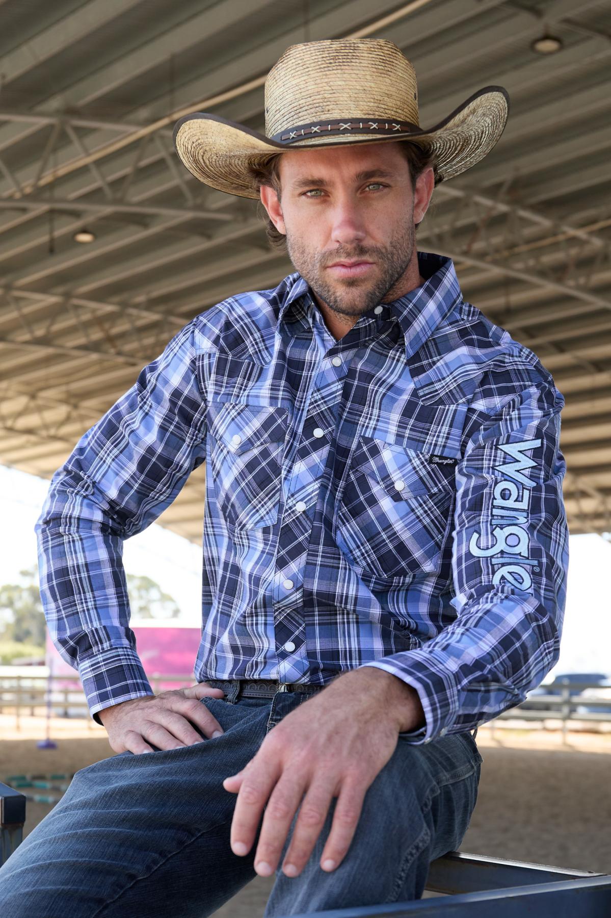 Wrangler Mens Billy Logo LS Shirt in Navy and Light Blue