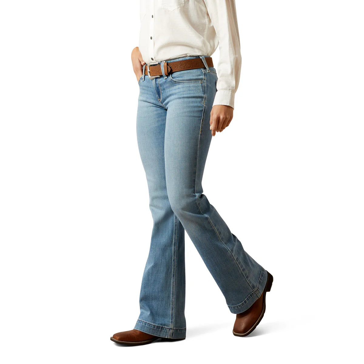Ariat Womens Mid Rise Aisha Boot Cut Jeans in Ithica